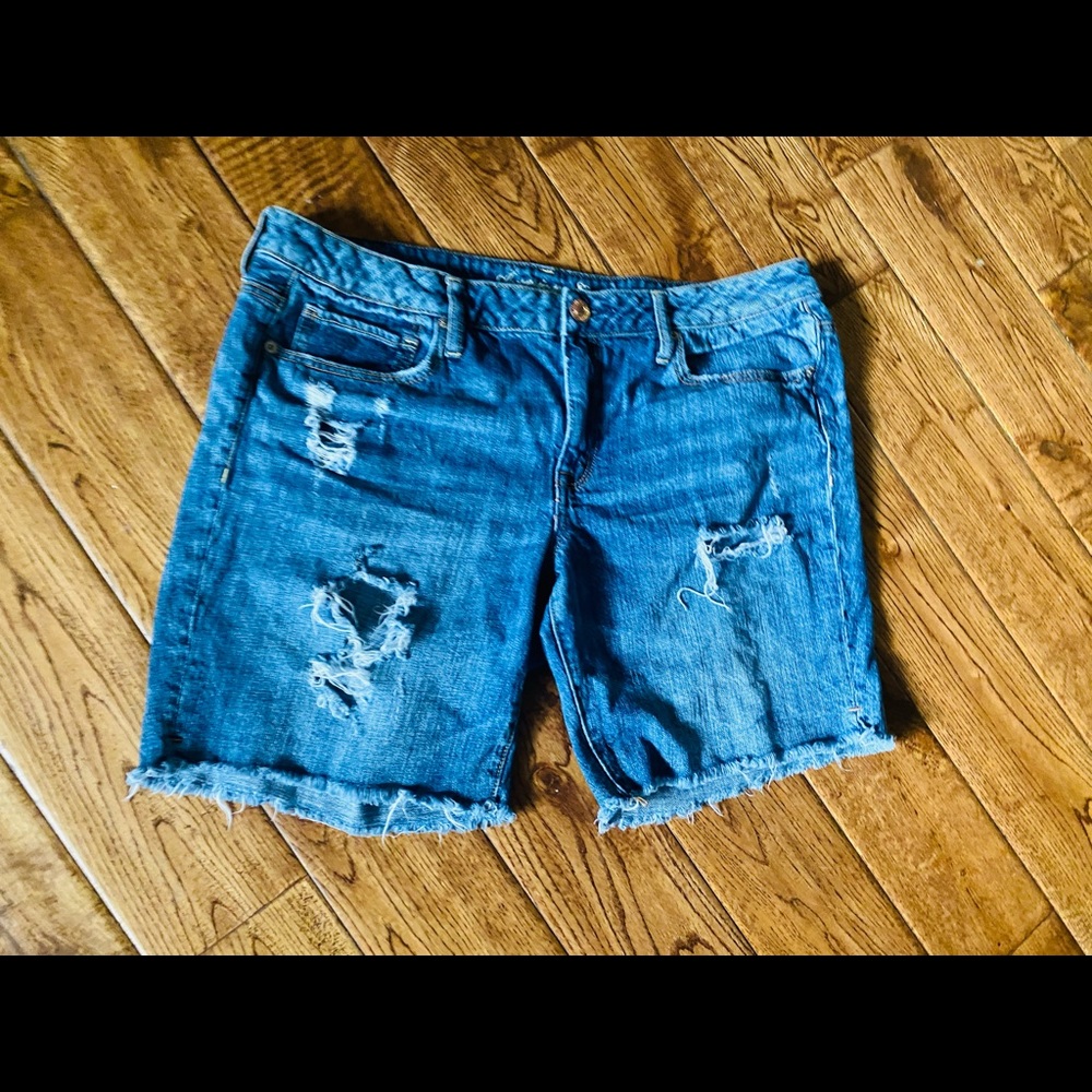 American Eagle Bermuda shorts